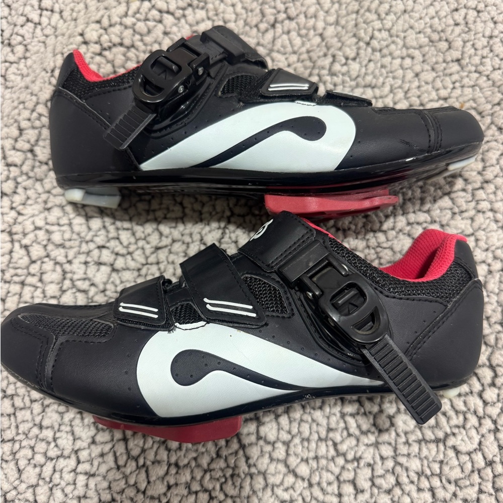 Peloton Cycling Shoes with Heart Rate Monitor and Urbanears